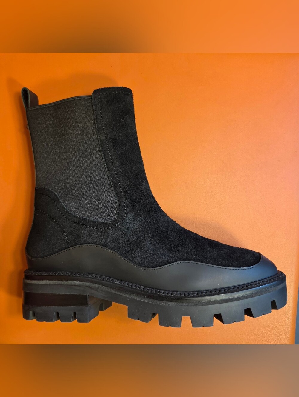 Kate Spade New York London Suede Chelsea Boots Black Size 8.5 M NWB KM781